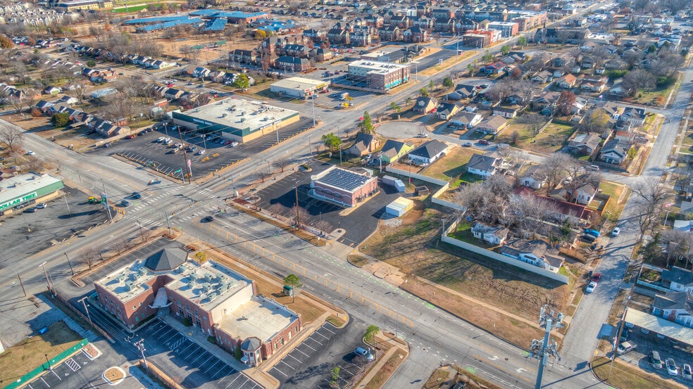 More Photos Of 302 S Lewis Ave, Tulsa Medical For Lease