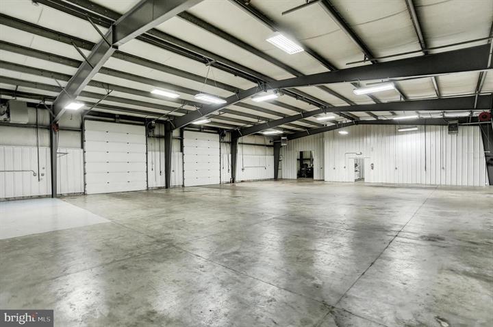 More Photos Of 57 W Shortcut Rd, Newport Showroom For Sale