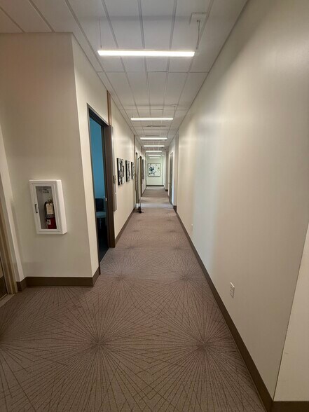 More Photos Of 505 Louis Henna Blvd, Round Rock Medical For Lease