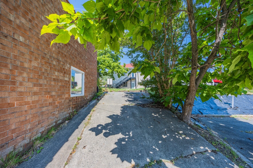 More Photos Of 316 S Eugene St, Greensboro Office For Sale