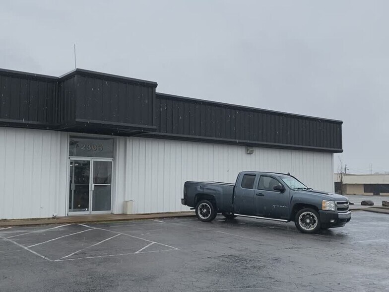 Primary Photo Of 2303 S Church St, Murfreesboro Freestanding For Lease