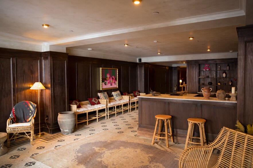 More Photos Of 722-728 S Broadway, Los Angeles Office For Lease