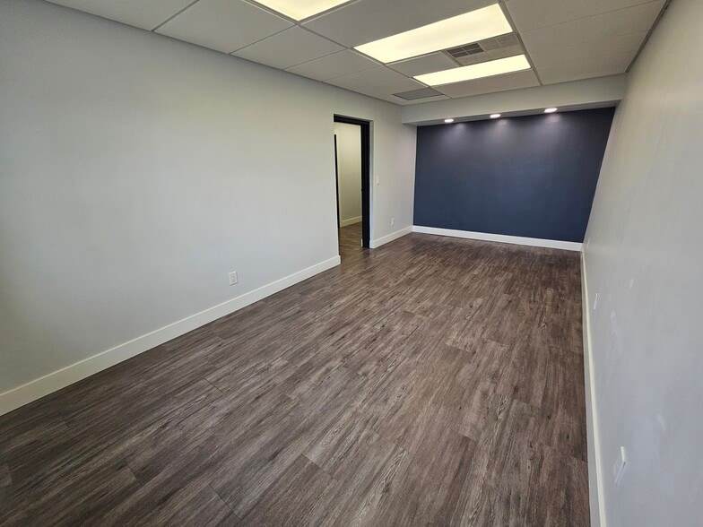 More Photos Of 1314 Barnhart Rd, Troy Office For Lease