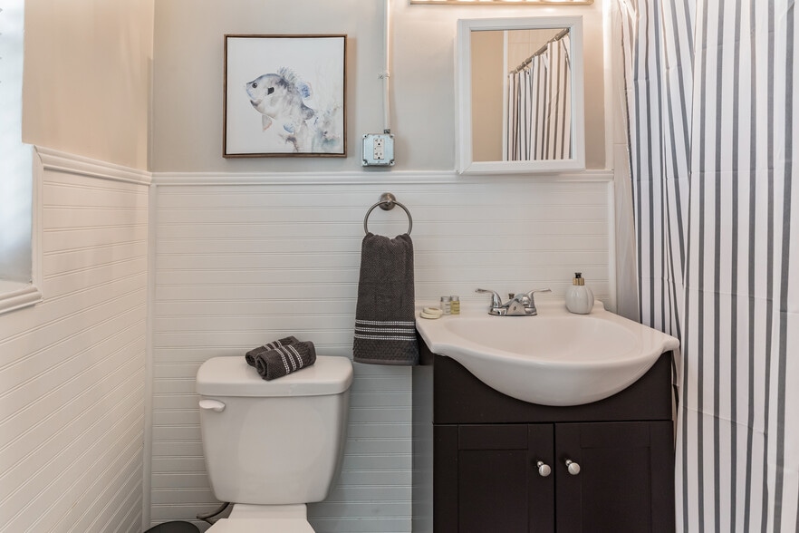 More Photos Of 3021 N Ocean Dr, Riviera Beach Apartments For Sale