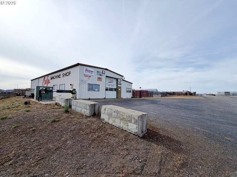 More Photos Of 30565 Oldfield St, Hermiston Industrial For Sale