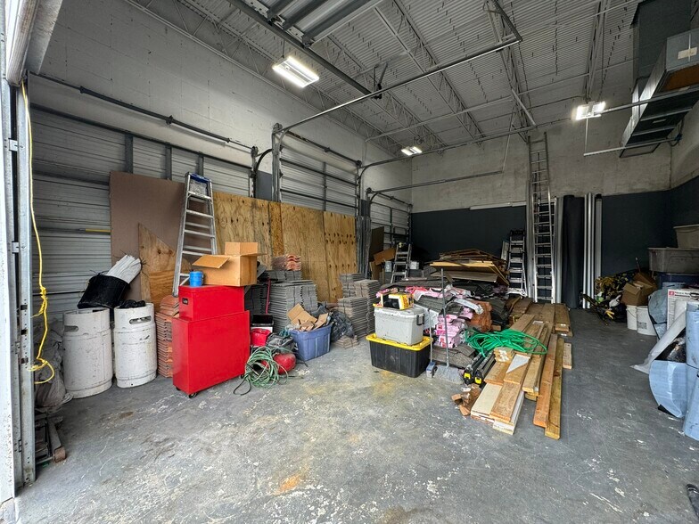 More Photos Of 3111 Fortune Way, Wellington Warehouse For Lease