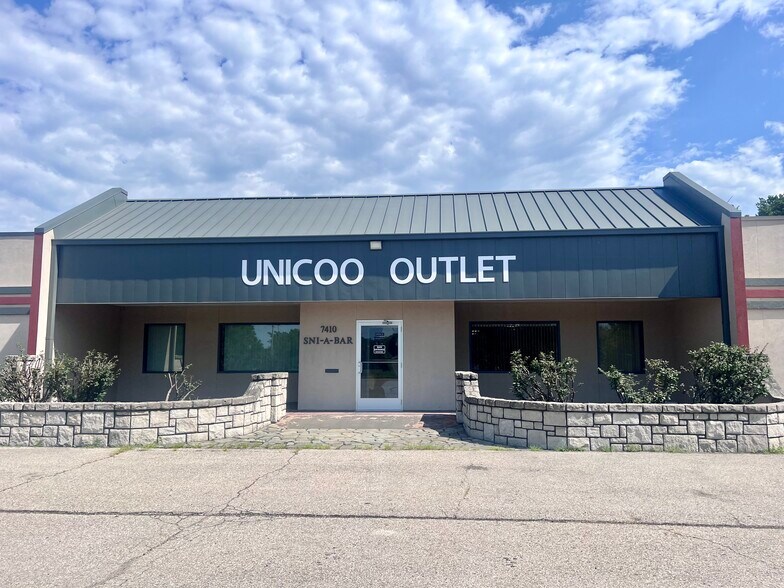 More Photos Of 7410 Sni-A-Bar Rd, Kansas City Manufacturing For Lease