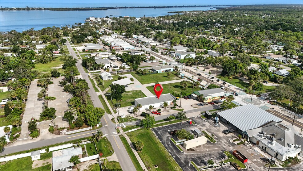 More Photos Of 30 Mango St, Englewood Office For Sale