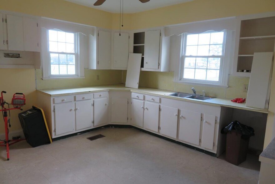 More Photos Of 110 Office Park Dr, Roanoke Rapids Medical For Sale
