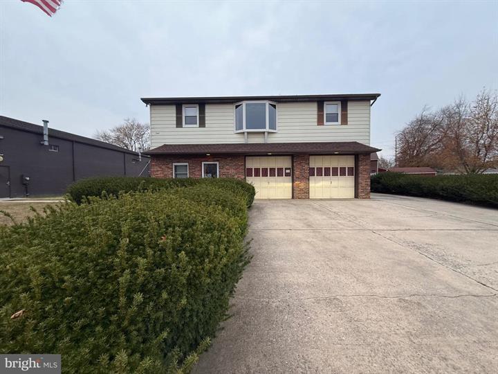 Primary Photo Of 344 N Virginia Ave, Penns Grove Light Manufacturing For Sale