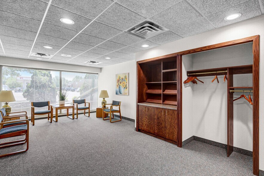More Photos Of 1511 Northway Dr, Saint Cloud Medical For Sale