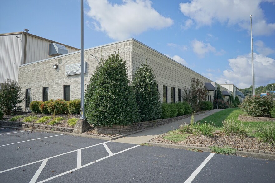 More Photos Of 850 Industrial Rd, Madisonville Manufacturing For Lease