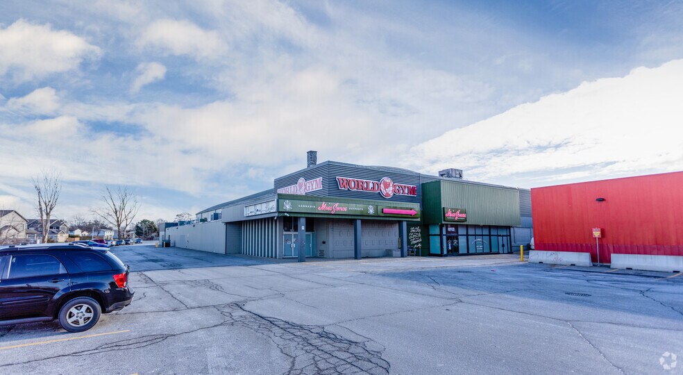 Primary Photo Of 370 Ontario St, St Catharines Freestanding For Lease