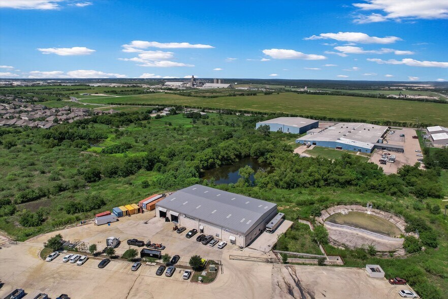 More Photos Of 1481 Robert S Light Blvd, Buda Warehouse For Sale