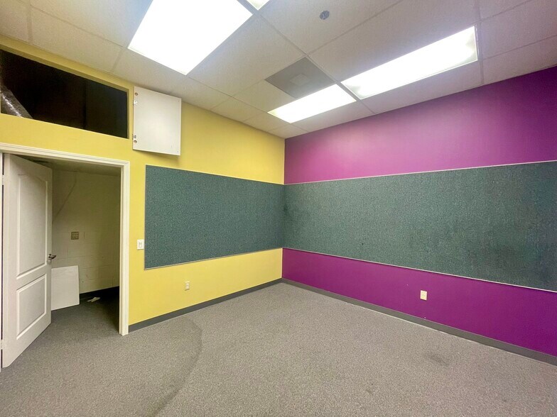 More Photos Of 21 W Duarte Rd, Arcadia Office For Sale