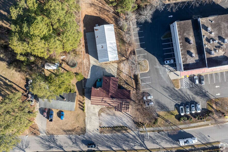 More Photos Of 1613 Ronald Dr, Raleigh Auto Dealership For Sale