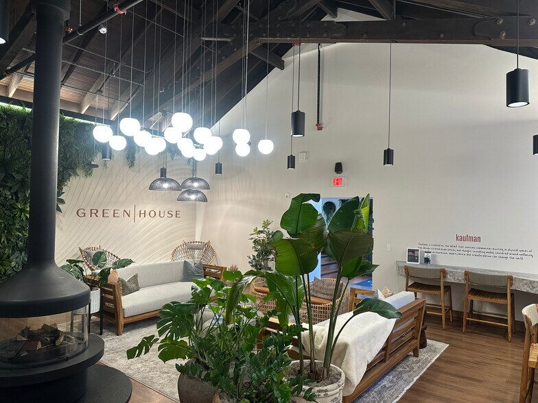 More Photos Of 23 W 2nd Ave, Columbus Freestanding For Lease