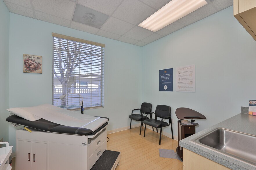 More Photos Of 1900 E Bay Dr, Largo Medical For Sale