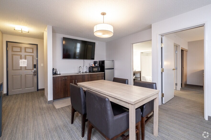 More Photos Of 2550 Freeway Blvd, Brooklyn Center Hotel For Sale