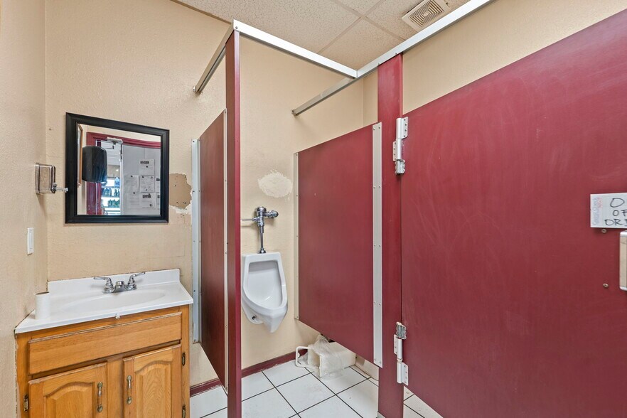 More Photos Of 5283 Arkansas 21, Huntsville General Retail For Sale