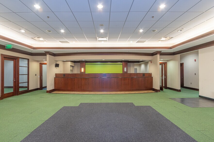 More Photos Of 129 N Main St, Anderson Office For Lease