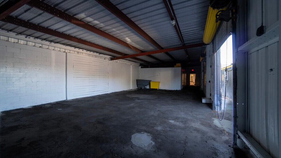 More Photos Of 3609 N 15th St, Tampa Restaurant For Lease