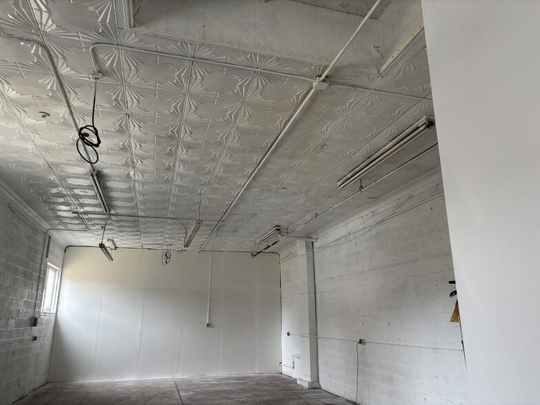 More Photos Of 16-18 Adams Pl, Lodi Warehouse For Lease