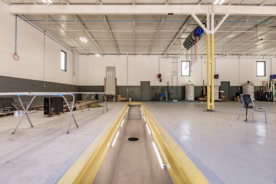 More Photos Of 6130 Porter Rd, Sarasota Industrial For Sale