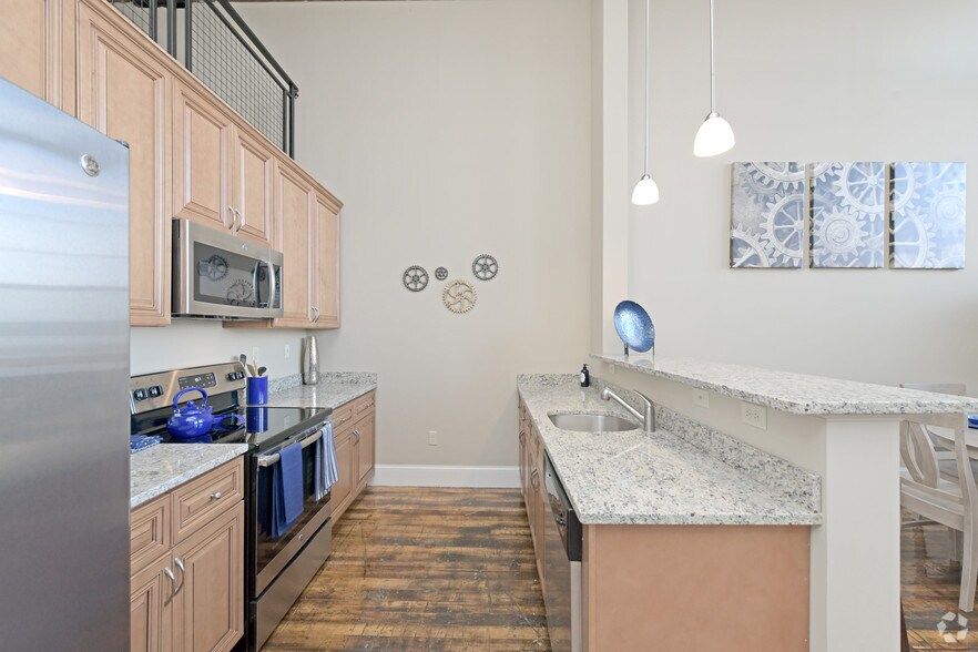 More Photos Of 99 Main St, Warren Apartments For Lease