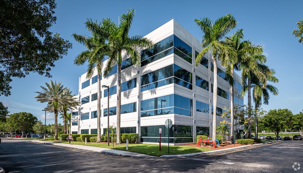 More Photos Of 1571 Sawgrass Corporate Pky, Sunrise Office For Lease
