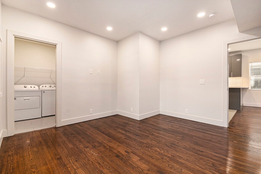 More Photos Of 2601-2603 N 45th St, Omaha Office Residential For Sale