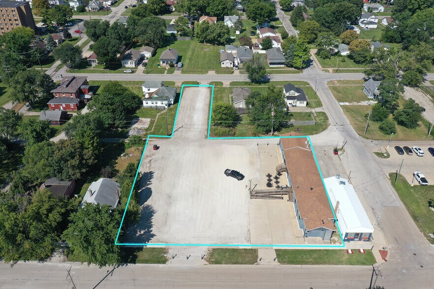 More Photos Of 818 N Shabbona St, Streator Restaurant For Sale