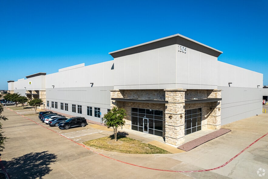 Primary Photo Of 1305 N Watters Rd, Allen Warehouse For Lease