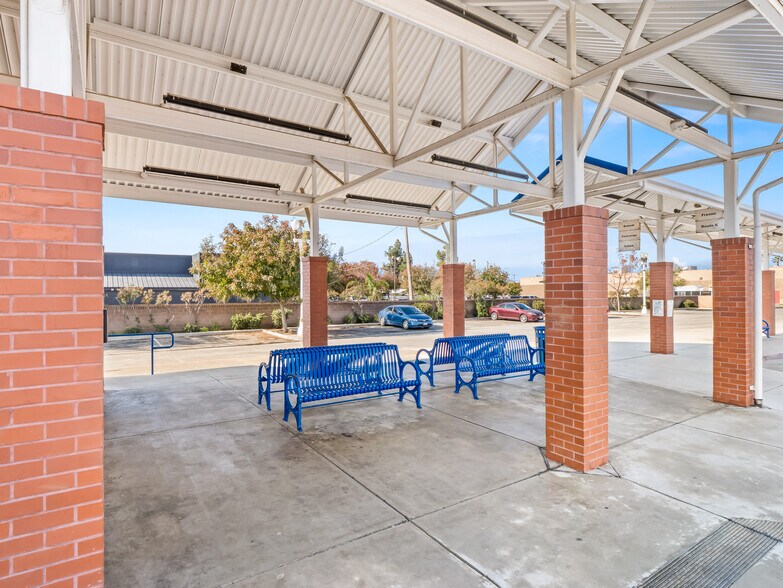 More Photos Of 504 W 7th St, Hanford Freestanding For Sale