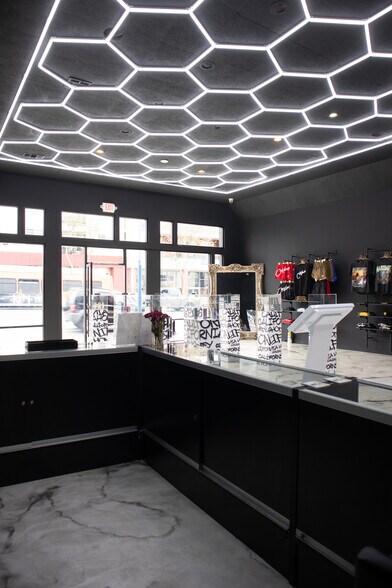 More Photos Of 1257-1261 N La Brea Ave, Los Angeles Freestanding For Lease