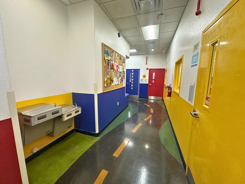 More Photos Of 5550 W Bell Rd, Glendale Daycare Center For Lease