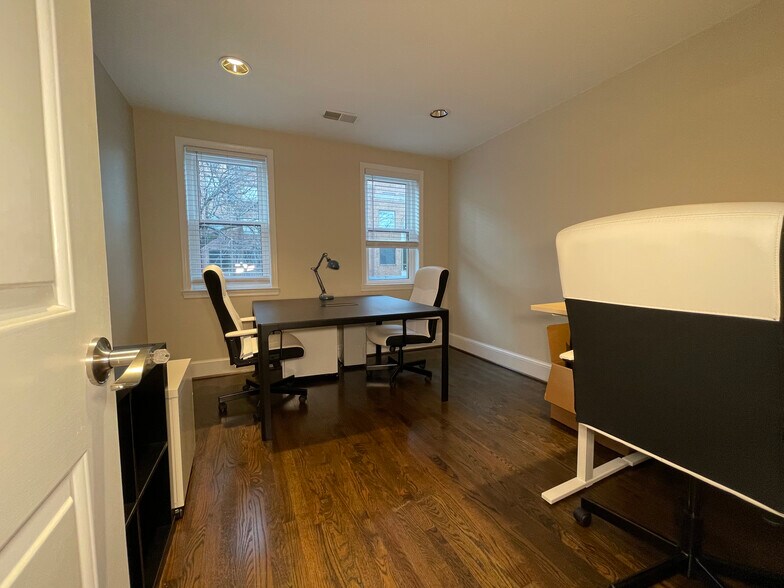 More Photos Of 123 N Henry St, Alexandria Office For Lease