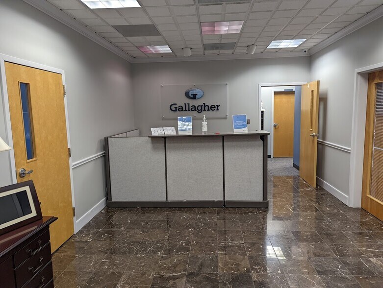 More Photos Of 46179 Westlake Dr, Sterling Office For Sale