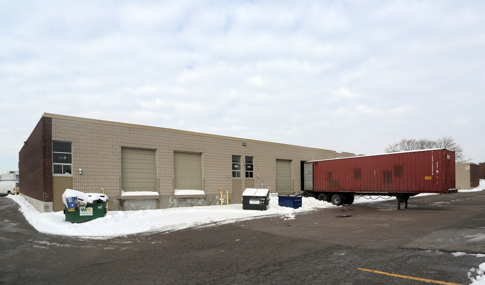 More Photos Of 249-267 Canarctic Dr, Toronto Warehouse For Lease