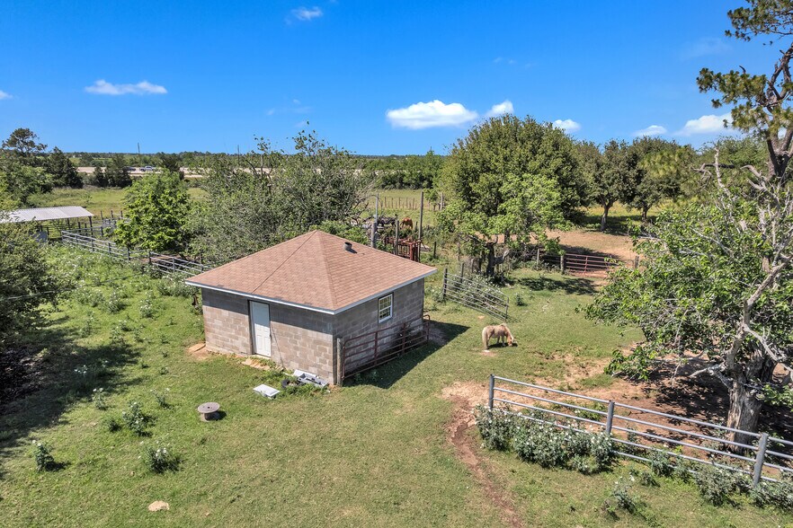 More Photos Of 7489 Interstate 10 Frontage Rd, Sealy Land For Sale
