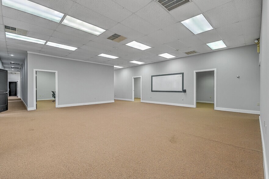 More Photos Of 10376 Wallace Alley St, Kingsport Office For Lease