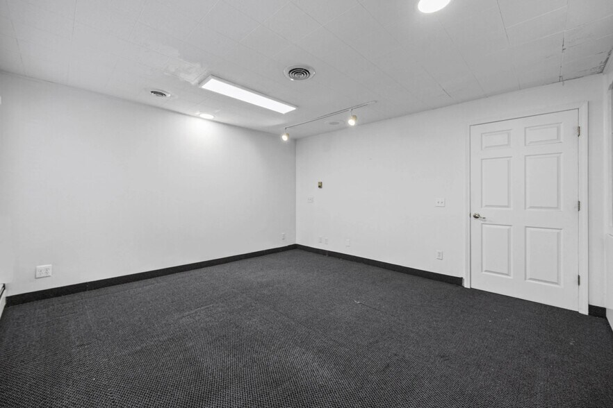 More Photos Of 2080 W Ridge Rd, Greece Medical For Lease