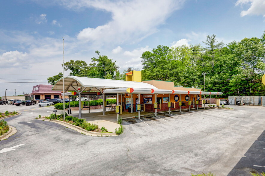 Primary Photo Of 954 N Pleasantburg Dr, Greenville Fast Food For Lease