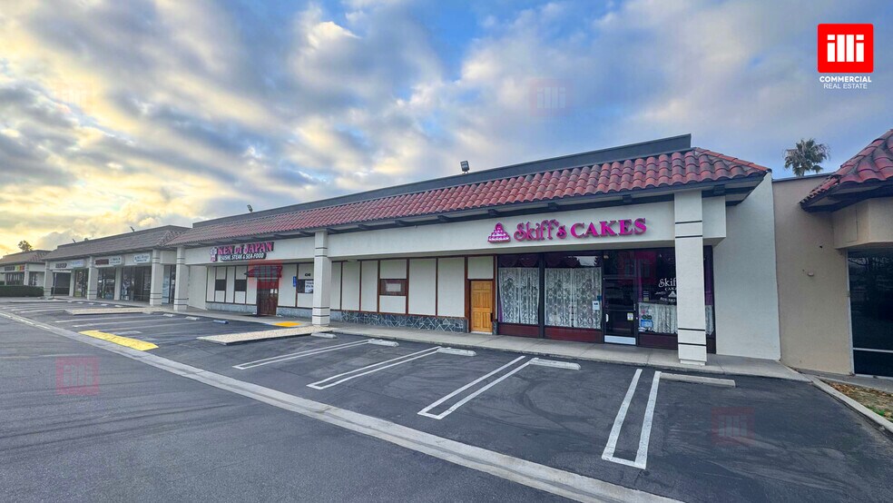 More Photos Of 4304-4324 Cochran St, Simi Valley Freestanding For Lease