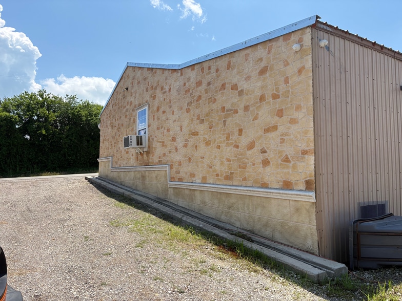 More Photos Of 2889 Aztec Trl, Wylie Mixed Retail For Sale