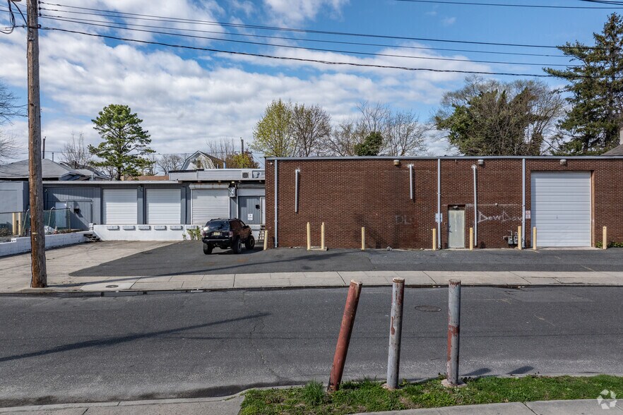 More Photos Of 1531-1541 Sewall Ave, Asbury Park Warehouse For Lease