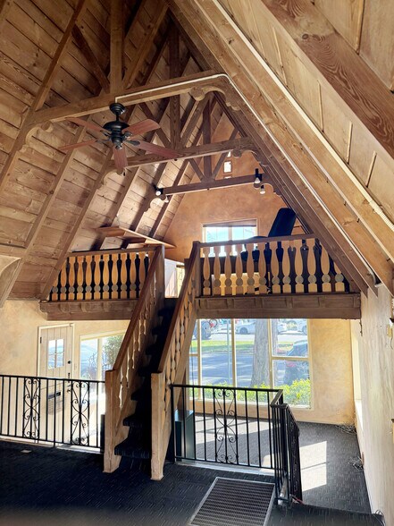 More Photos Of 1086 Coast Village Rd, Santa Barbara Office For Sale