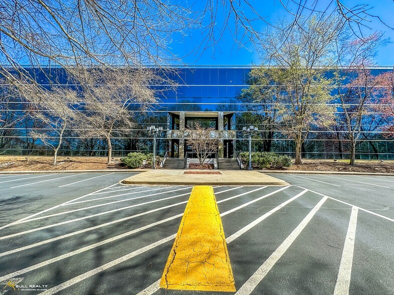 More Photos Of 3003 Chamblee Tucker Rd, Atlanta Office For Sale
