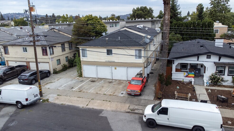 Primary Photo Of 217 Alden St, Redwood City Apartments For Sale