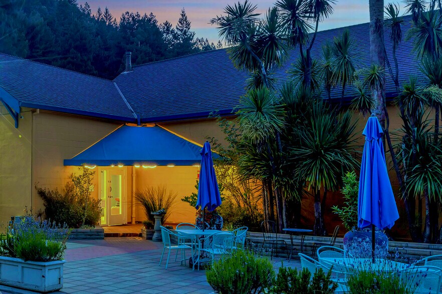 More Photos Of 16590 River Rd, Guerneville Hotel For Sale